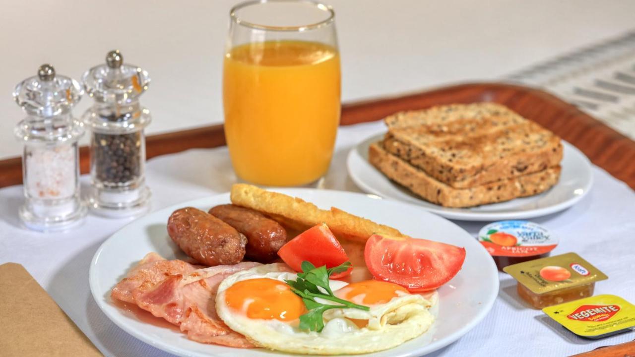 Hamilton Henry Parkes Motor Inn Екстериор снимка